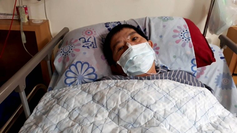 阿琴55歲的弟弟阿德中風癱瘓,目前正住院復健中。家屬提供 阿琴55歲的弟弟阿德中風癱瘓,目前正住院復健中。家屬提供
