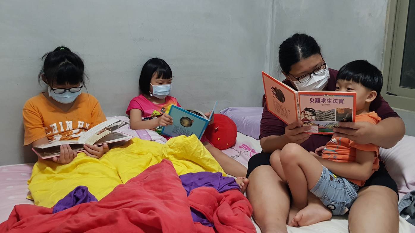 阿霞很重視3子女教育,常主動與老師聯繫、了解孩子學習情況。韓旭爾攝 阿霞很重視3子女教育,常主動與老師聯繫、了解孩子學習情況。韓旭爾攝