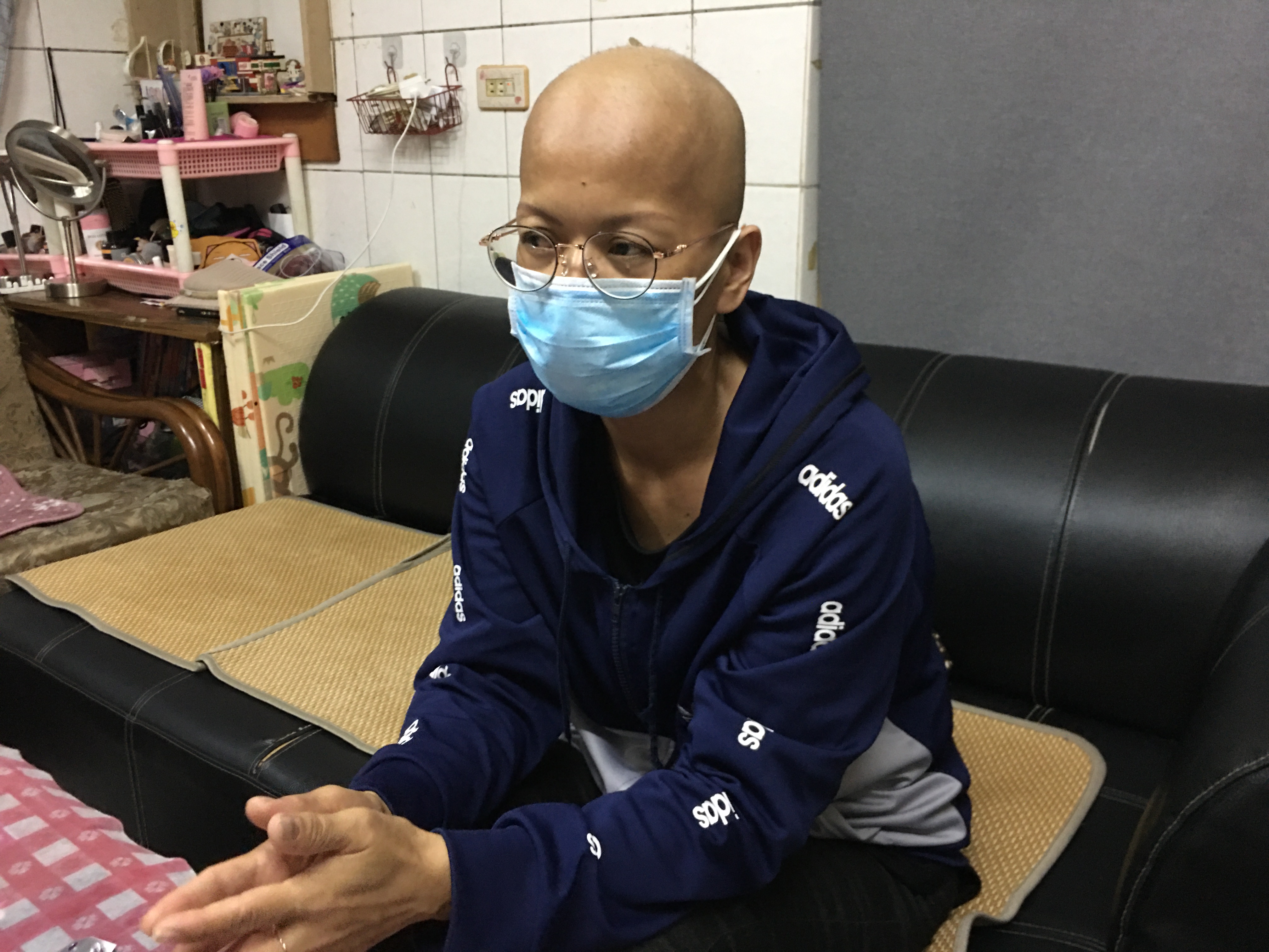 施佩玲想到癌病難料,不禁哽咽掉淚。向高彬攝 施佩玲想到癌病難料,不禁哽咽掉淚。向高彬攝